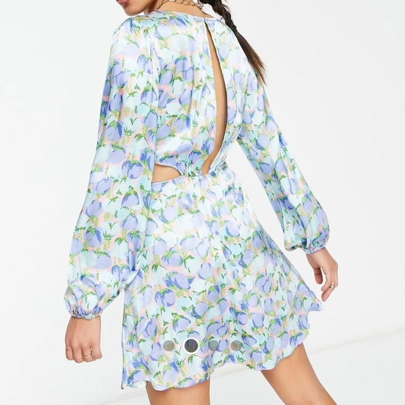 Topshop floral mini dress (Size 8) - Picture 2 of 7